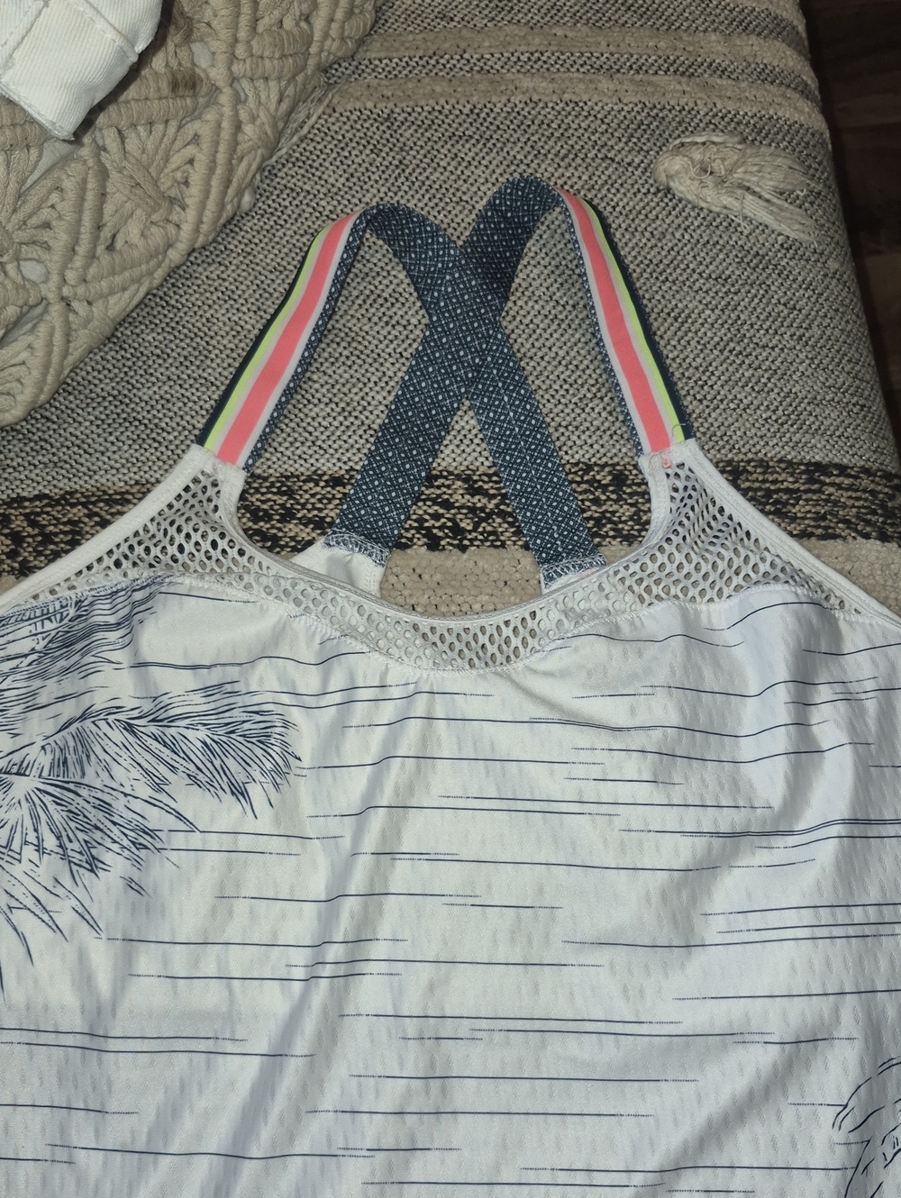 Lucky In Love Women's Athletic Top BNWOT